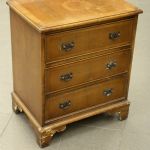 900 7293 CHEST OF DRAWERS